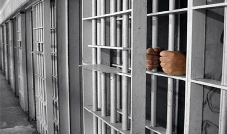 زندانیان کنترل یکی از بازداشتگاه‌ها را به دست گرفتند