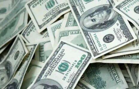 قیمت دلار و انواع ارزها در بازار آزاد ۳۰ اردیبهشت ۱۴۰۵