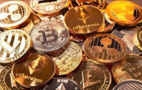 آیا بیت‌کوین در آستانه سقوط بیشتر قرار دارد؟