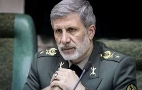 فرمانده ارتش: دشمن به هیچ یک از اهدافش در جنگ نرسید امیر+حاتمی