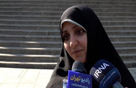 قول معاون امور زنان رئیس جمهور برای صدور گواهینامه موتورسواری بانوان/ فیلم