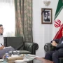 پوشش جالب خبرنگار اسپانیایی در گفتگو با وزیر میراث فرهنگی وزیر میراث فرهنگی