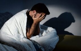 ۱۱ بلایی که بی‌خوابی بر سر بدن می‌آورد