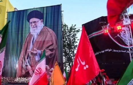 10 نکته ایمنی برای حمل چتر و پرچم