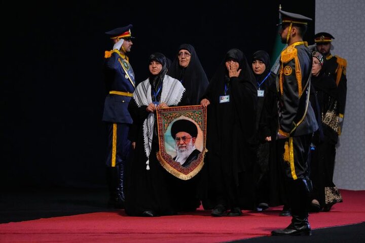 بدرقه رهبر شهیدخبرگزاری فرانسه