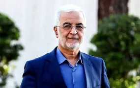 اسکندر+مومنی