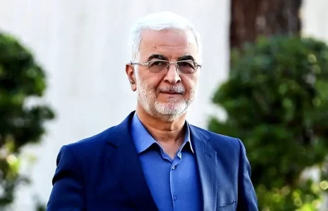 اسکندر+مومنی