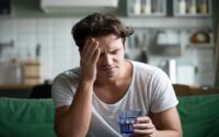 علائم و عوارض مصرف ناکافی نمک / از سردرد و خستگی تا گرفتگی عضلات