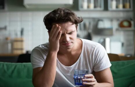 علائم و عوارض مصرف ناکافی نمک / از سردرد و خستگی تا گرفتگی عضلات