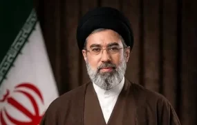 رهبر انقلاب در مراسم تشییع پیکر رهبر شهید حضور دارد؟ مجتبی+خامنه+ای