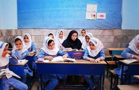 مدارس از مهر حضوری هستند