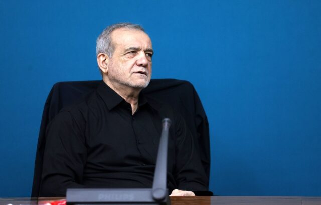 پیام توئیتری پزشکیان به آمریکا به زبان انگلیسی