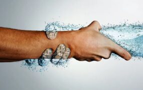 کم‌آبی؛ عامل پنهان استرس