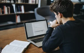 تحریم آزمون دولینگو برای ایرانیان