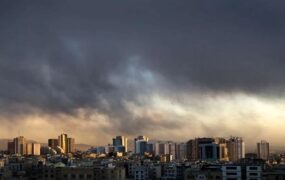 تندباد و گردوخاک در راه تهران