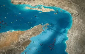 توقف تردد در تنگه هرمز