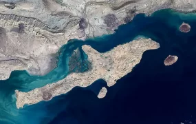 تنگه هرمز