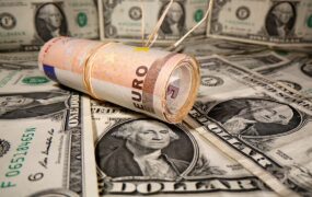 قیمت دلار، یورو و درهم در مرکز مبادله