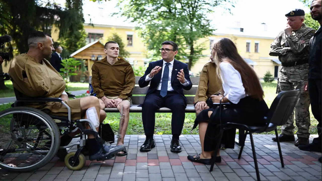 خست وزیر جدید انگلیس با معلولان جنگی