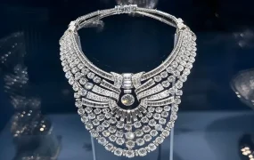 گردنبند تاریخی ملکه نازلی