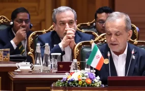 آجیل‌خوردن مقام هندی هنگام سخنرانی پزشکیان