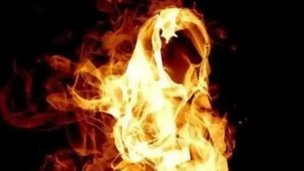 آتش سوزی زن