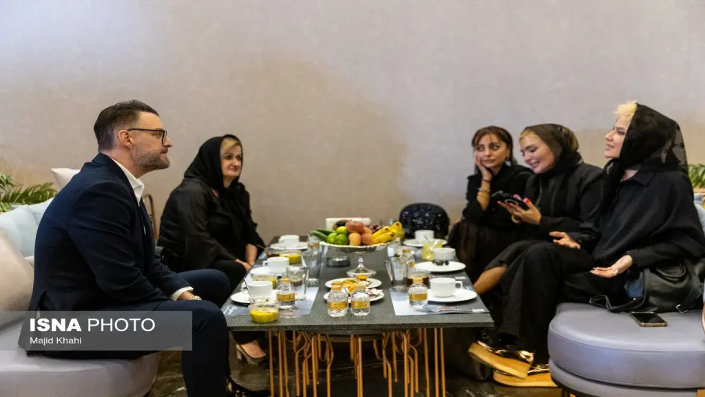 چهلم اکبر عبدی