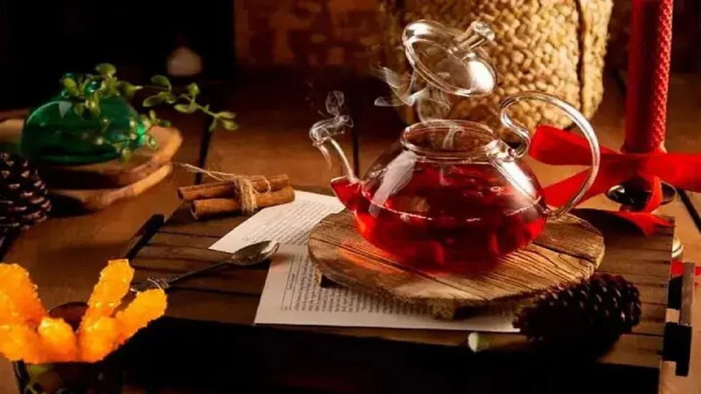 چای هم‌پای آب در آبرسانی به بدن