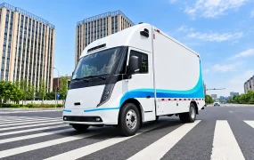 کامیون بدون راننده چینی در راه اروپا Pony.ai نسل چهارم Robotruck را معرفی کرد