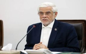دستور عارف برای پذیرش دانش‌آموزان و دانشجویان محروم از تحصیل جمهوری آذربایجان در ایران