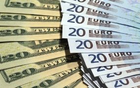 قیمت دلار و یورو